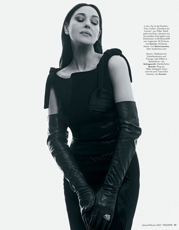 Моника Беллуччи появилась на обложке глянца Madame Magazine в очень соблазнительных позах и рассказала, что она думает о феминизме
